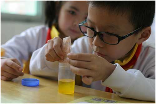 福建CEC食安消費者體驗中心走進象園小學(xué)之“色彩的誘惑”